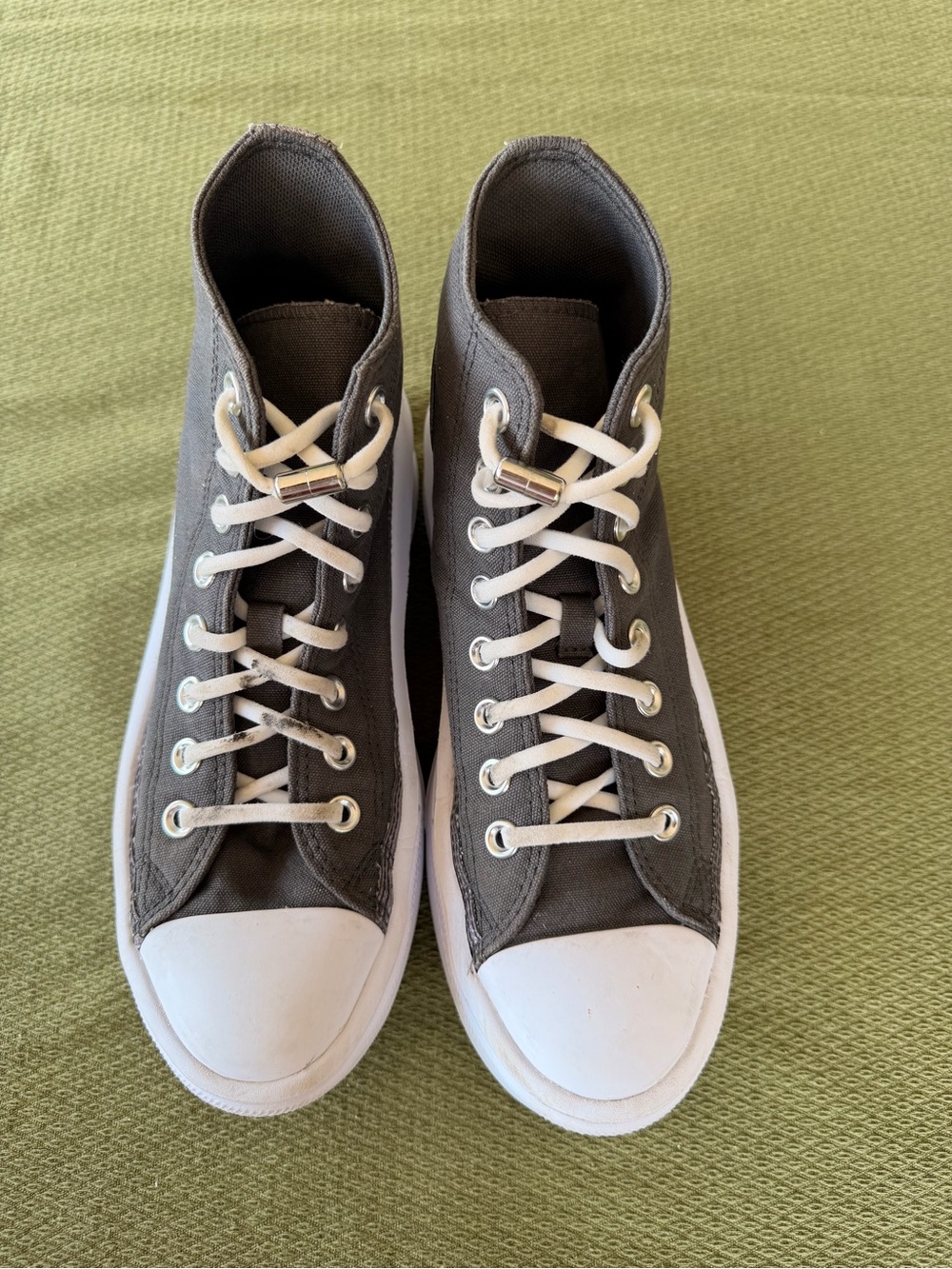 Converse High-Top platform Sneakers in Charcoal Gray and White, glitter accents